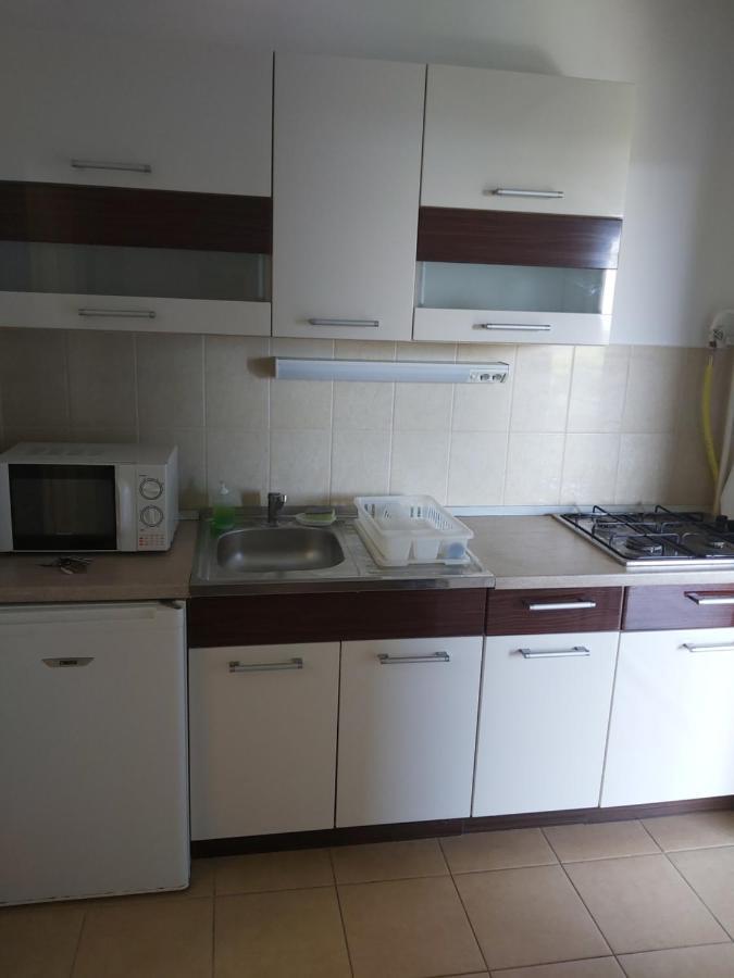 Solar Club Apartman Sopron Buitenkant foto